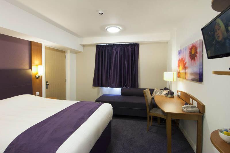 Premier Inn London Enfield Dış mekan fotoğraf